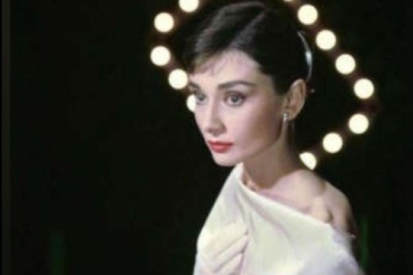 The epitome of elegance and style, Audrey Hepburn. (1956)