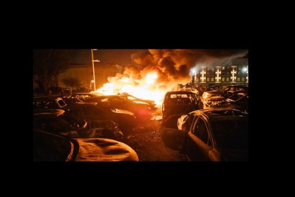 Is the US Headed Toward CIVIL WAR ?
